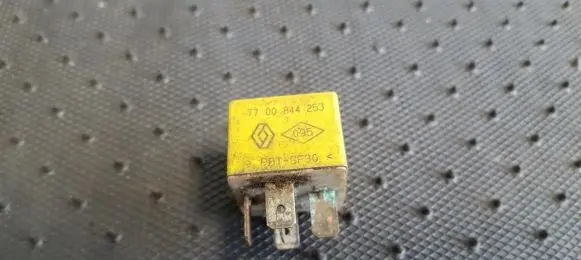 Renault Scenic I Other relay 7700844253 12V40A03532