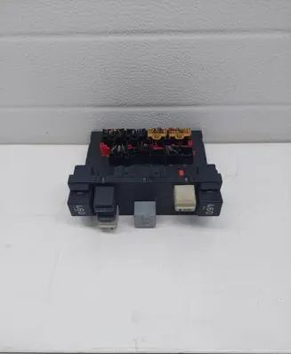 Volkswagen Caddy Comfort/convenience module 3C0937049D F005V00525