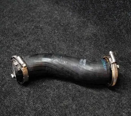 Volkswagen Touareg II Air intake hose/pipe 7P6145980