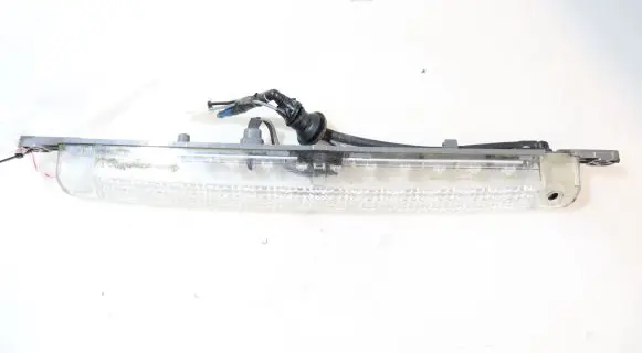 Mitsubishi Outlander Third/center stoplight
