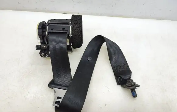 Volvo S60 Middle seatbelt (rear) P039818858 1P00034147926A 1T012115063Q