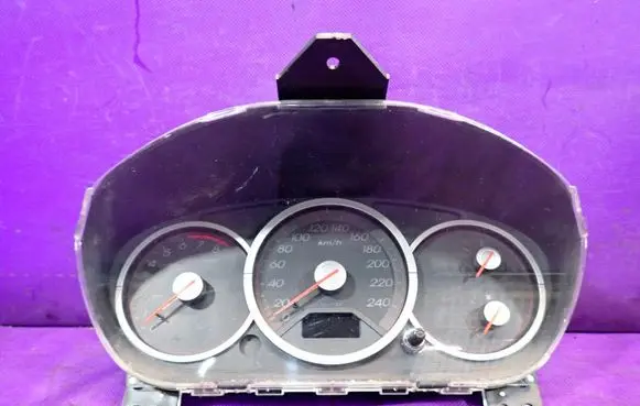 Honda Civic Speedometer (instrument cluster) 