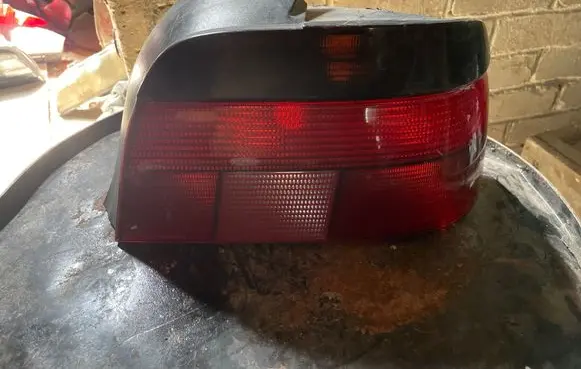 BMW 5 E39 Rear/tail lights 8358032