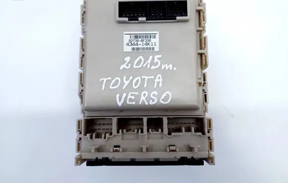 Toyota Verso-S Fuse module 827300F330