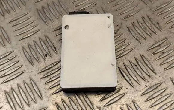 Mercedes-Benz B W246 W242 Distronic sensor radar WU8MRR25 A0009056600 A0009028307