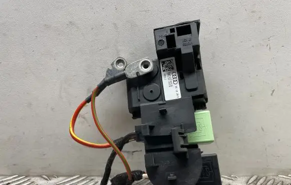 Audi A4 S4 B9 Fuse module 8W0937503B