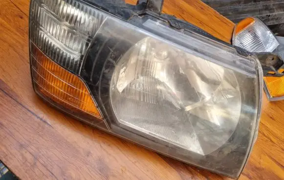 Mitsubishi Pajero Headlight/headlamp 10087420 9652