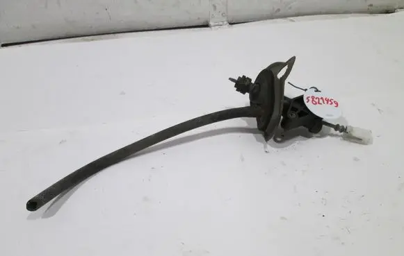 Ford Mondeo Mk III Clutch master cylinder 1351651 1S717A543AE