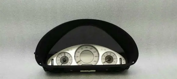 Mercedes-Benz CLK A209 C209 Speedometer (instrument cluster) A2095409611