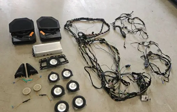 BMW 3 E92 E93 Audio system kit 9218086 A7675576 9144203