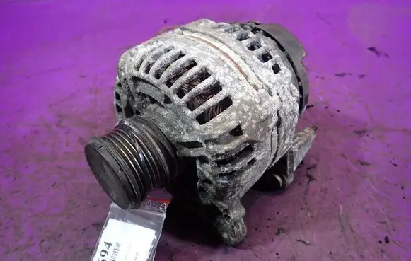 Skoda Octavia Mk2 (1Z) Generator/alternator 038903024F