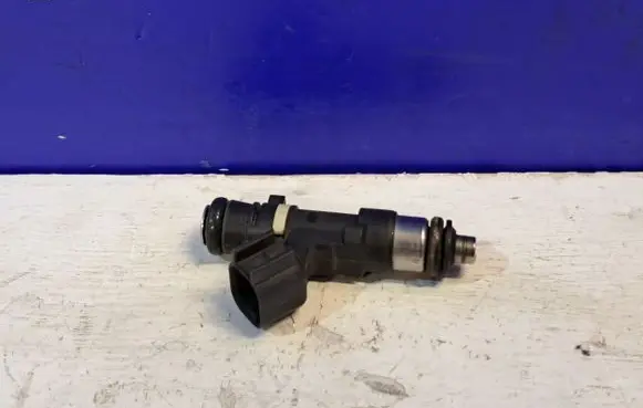 Volvo V50 Fuel injector 30757534 0280158096