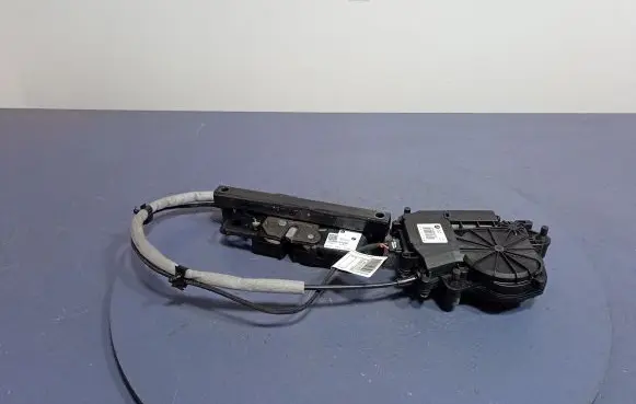 BMW i4 Tailgate/trunk/boot lock/catch/latch 9851910