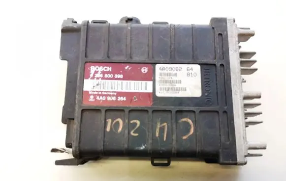 Volkswagen Golf III Engine control unit/module 0280800398 4A0906264