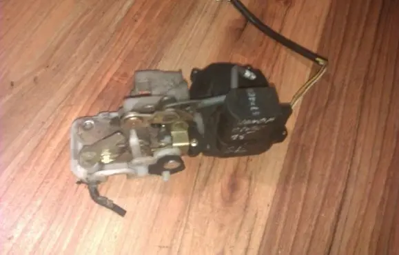 Honda Civic Rear door lock