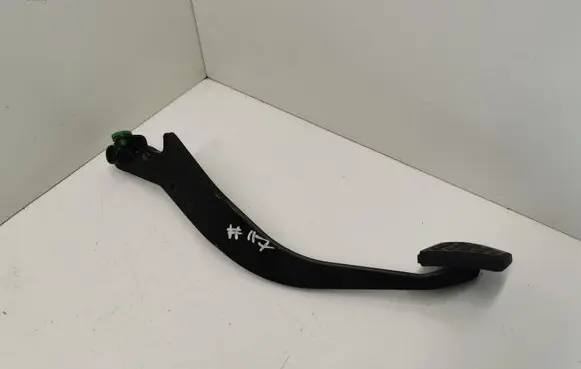 Toyota Avensis T220 Brake pedal