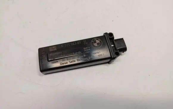 BMW 7 E65 E66 Tire pressure control unit 6771043 36236771043