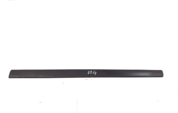 Toyota Yaris Front door trim (molding) 