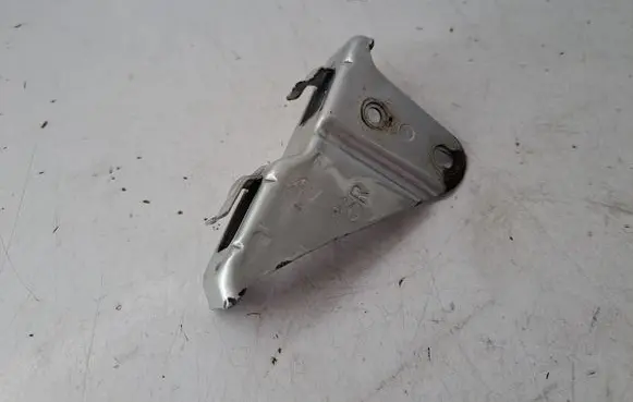 Toyota Avensis T250 Headlight/headlamp mounting bracket 5208205010