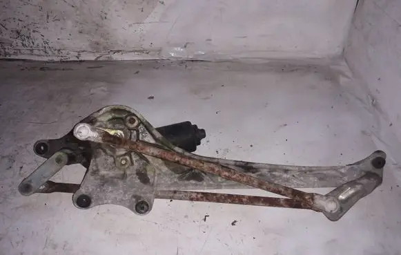 Ford Taurus Front wiper linkage and motor F6DU17B571