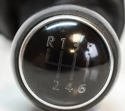 Volkswagen Jetta V Gear lever shifter trim leather/knob