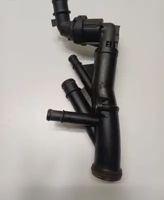 Volkswagen Transporter - Caravelle T6 Engine coolant pipe/hose 04L121071F