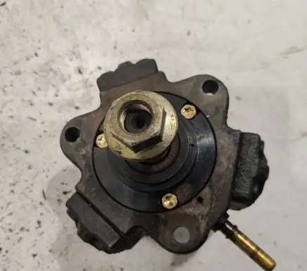 Alfa Romeo 156 Fuel injection high pressure pump 0445010071