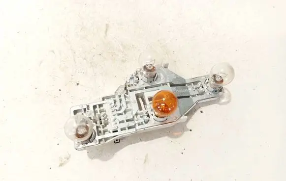 Skoda Octavia Mk2 (1Z) Tail light bulb cover holder 27592202