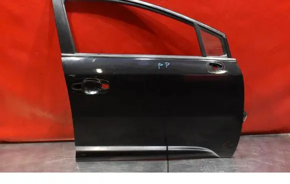 Toyota Avensis Verso Front door 