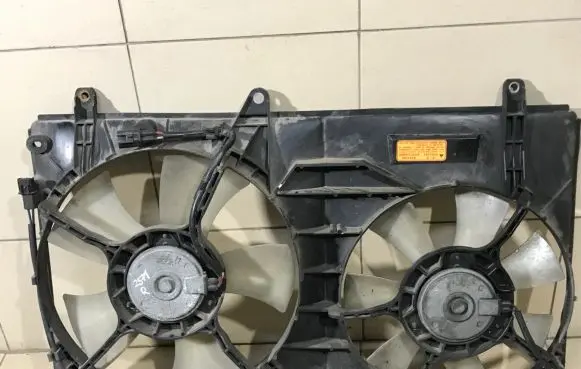 Mitsubishi Grandis Electric radiator cooling fan