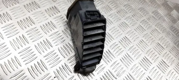 Nissan Primera Dash center air vent grill Y00301