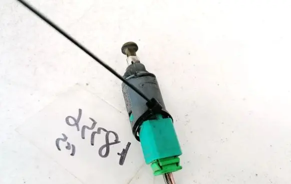 Renault Scenic II - Grand scenic II Brake pedal sensor switch 8200168240