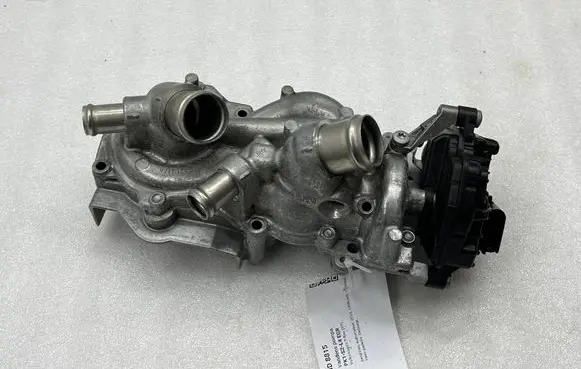 Volkswagen T-Roc Water pump 05E121042F