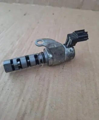 Lexus IS 200-300 Valve oil control 50496054