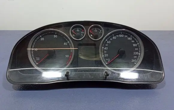 Volkswagen PASSAT B5.5 Speedometer (instrument cluster) 3B0920806A