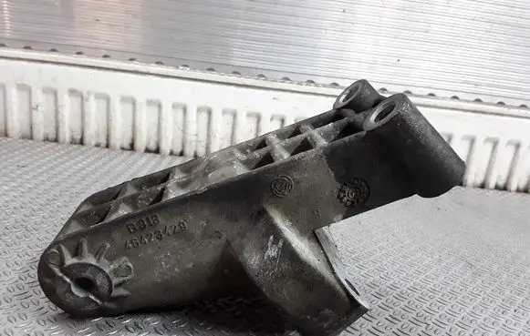 Alfa Romeo 156 Gearbox mounting bracket 46423429