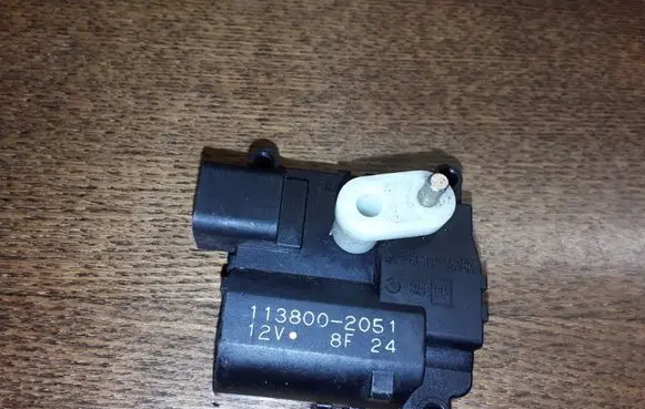 Toyota Corolla Verso AR10 Air flap motor/actuator 1138002051
