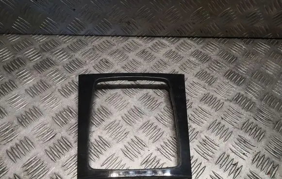 Other center console (tunnel) element