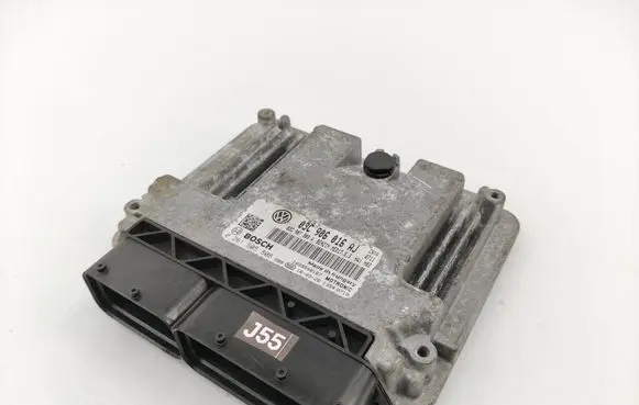 Volkswagen Golf VI Engine control unit/module 03C906016AJ