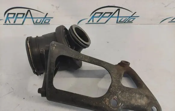 Mercedes-Benz C W203 Intake resonator A6110981807 054549