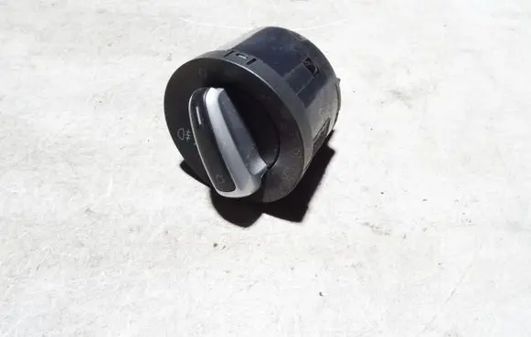 Volkswagen Scirocco Light switch 3C8941431M
