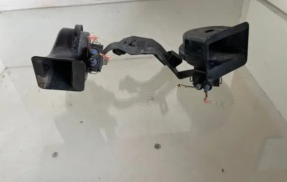Audi A3 S3 8L Horn signal 0092018 CH2130