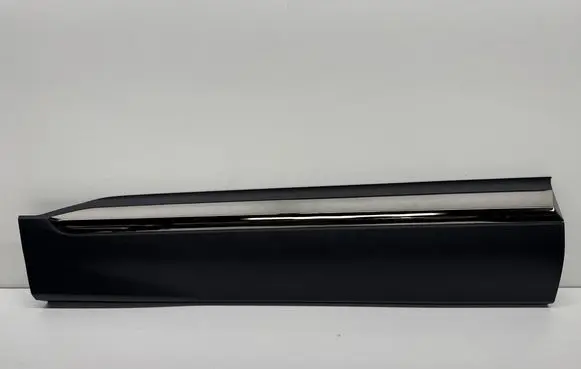 Hyundai Santa Fe Front door trim (molding) 87721S1100