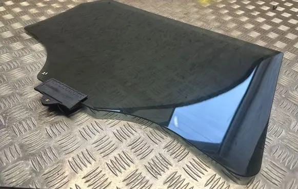 KIA EV6 Rear door window glass 824132W000