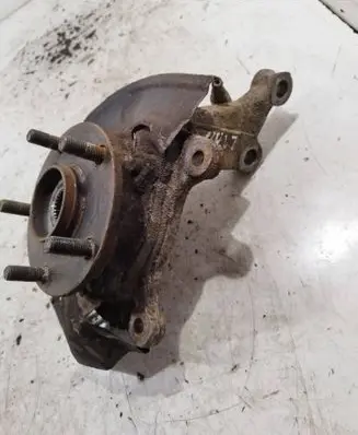 Toyota Auris 150 Front wheel hub spindle knuckle