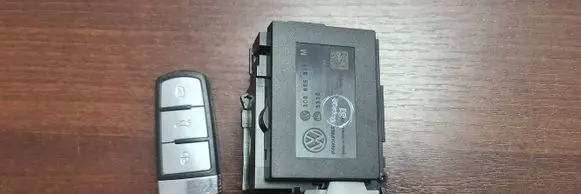 Volkswagen PASSAT B6 Ignition lock 3C0905843M