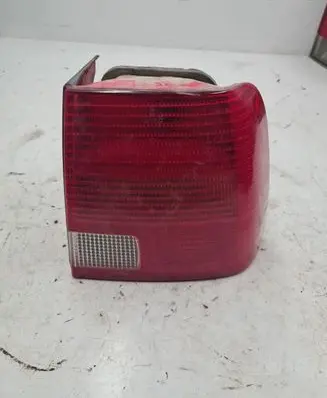 Volkswagen PASSAT B5 Rear/tail lights