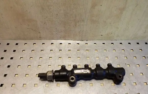 Ford C-MAX I Fuel main line pipe 9654592680