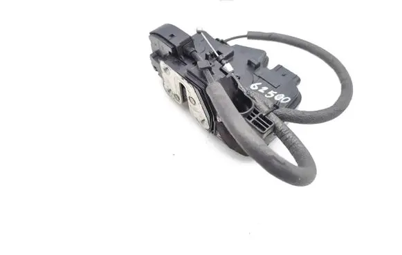 KIA Sportage Rear door lock 814103U010