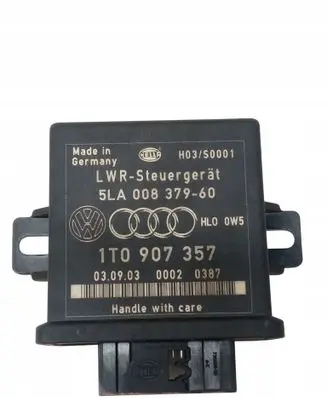 Volkswagen Touran I Other control units/modules 1T0907357